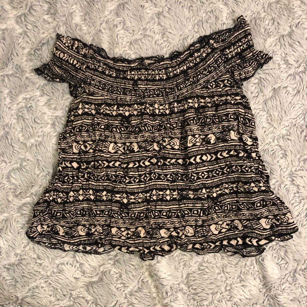 Loose black and white blouse